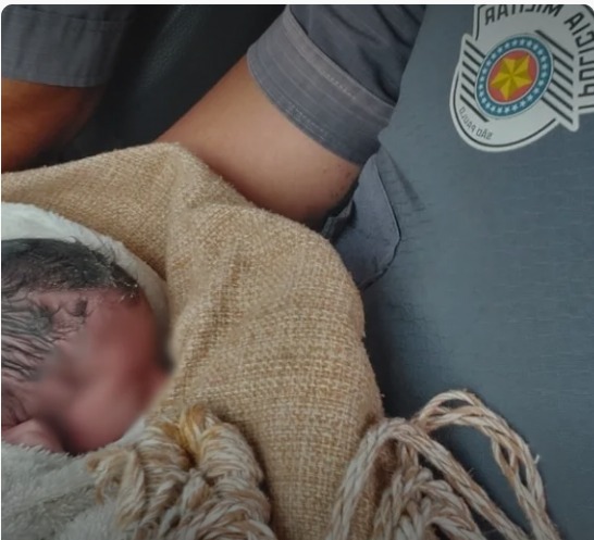 Jovem em situação de rua abandona bebê recém-nascida e acaba presa