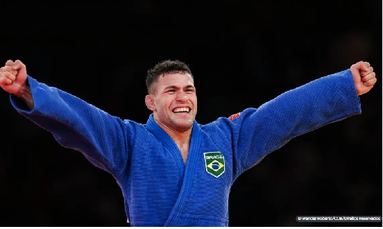 Willian Lima conquista prata no judô, a 1ª medalha do Brasil em Paris