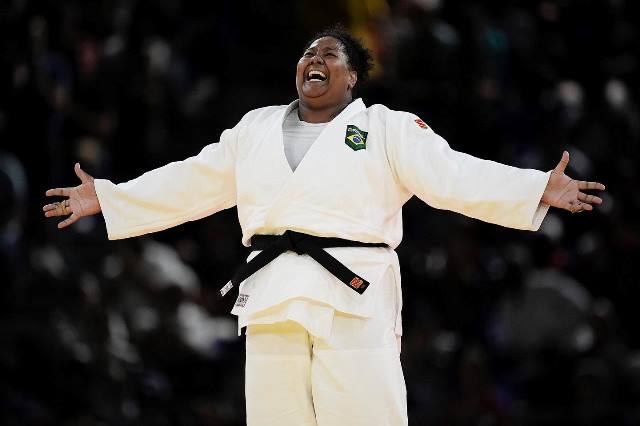 Judoca Beatriz Souza conquista o primeiro ouro brasileiro em Paris