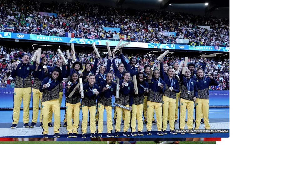 Brasil encerra campanha histórica em Paris com prata no futebol feminino