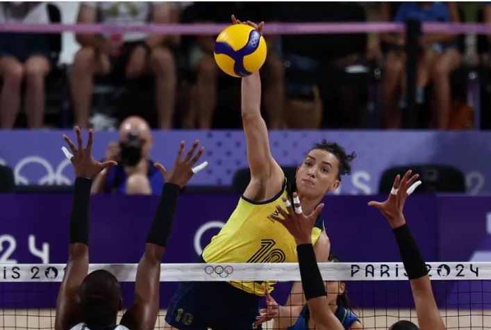 Brasil vence a República Dominicana e avança para a semifinal do vôlei feminino em Paris 2024