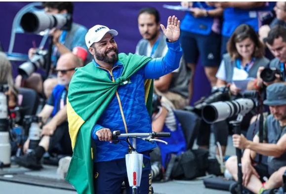 Brasil tem 4 ouros e medalhas inéditas em dia com mais pódios em Paris