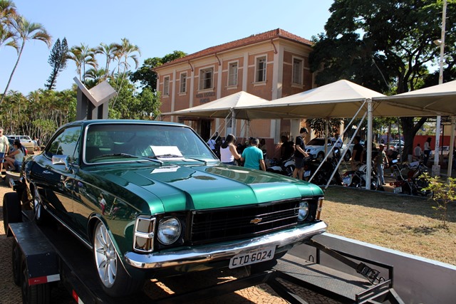 14º ENCONTRO DOS AMIGOS DO CARRO ANTIGO NA PRAÇA DO MUSEU EM BARRA BONITA