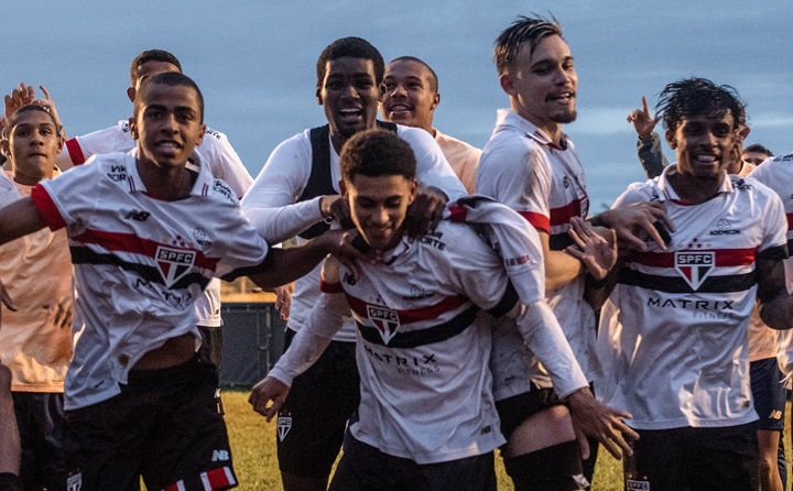 Confrontos das quartas de final da Copinha serão no sábado e o São Paulo vai jogar de novo em Jaú: Tricolor passou pelo Flu e vai pegar Cruzeiro