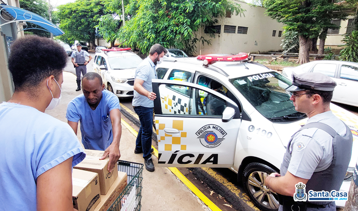 Santa Casa de Jahu recebe doações de campanha promovida pela Polícia Militar Rodoviária