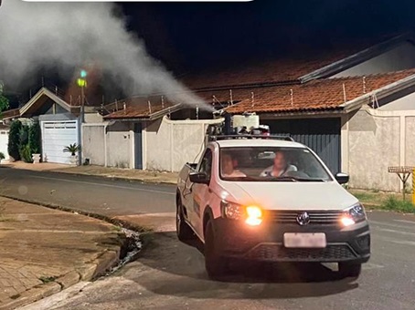 Tem sintomas de dengue? Procure as unidades de saúde. Nesta sexta, nebulização veicular vai passar pelo Jd Cila Bauab