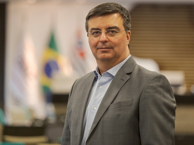 A indústria de todos nós