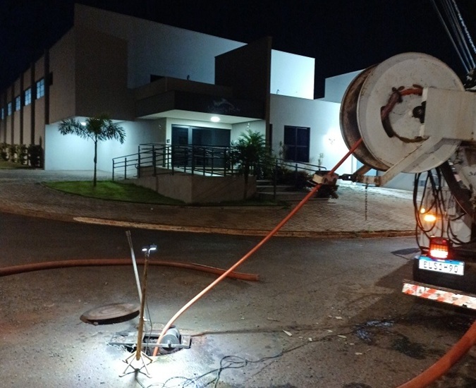 Aumento de descarte irregular de lixo no esgoto causa transtornos em Jaú
