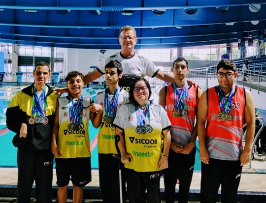 Natação jauense conquista 43 medalhas em duas competições em São Paulo