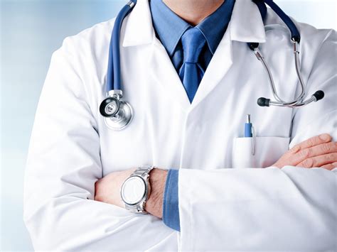 FALSO MÉDICO É DESMASCARADO E PRESO PELA POLÍCIA: PREFEITURA DIZ QUE “DOUTOR” NÃO ATUOU NA REDE MUNICIPAL