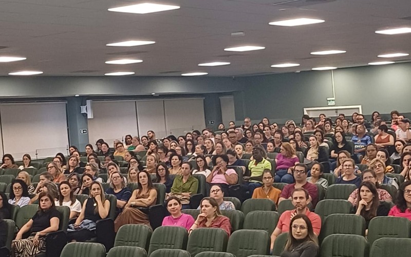 Professores de Jahu recebem capacitação para identificar sinais de câncer infantojuvenil