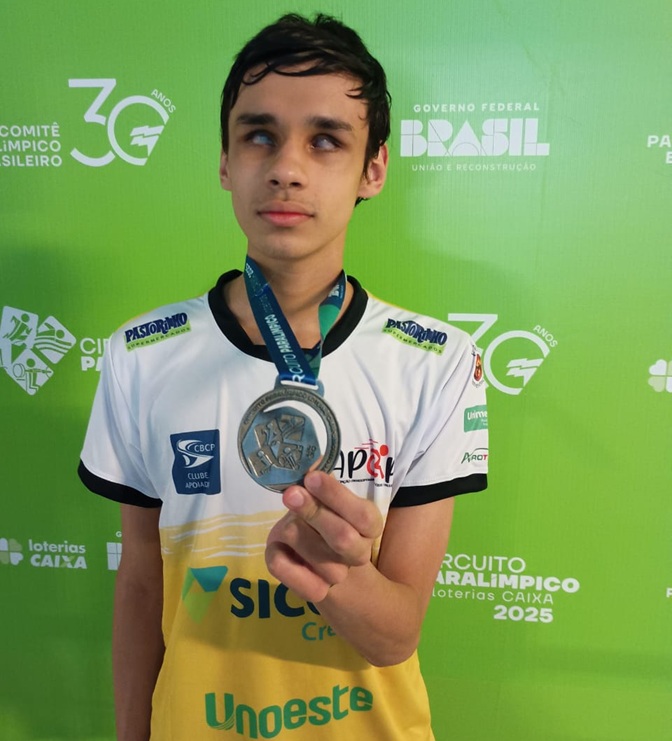 Estevinho conquista medalha na 2ª Etapa Nacional de Natação Paralímpica
