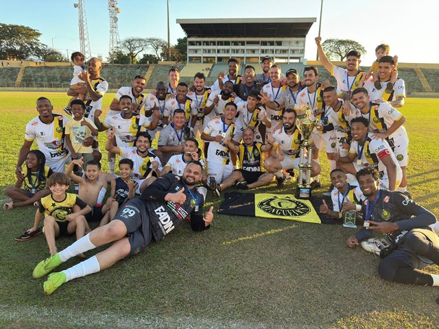 CASA DAS MANGUEIRAS VENCE O CAMPEONATO JAUENSE DE FUTEBOL