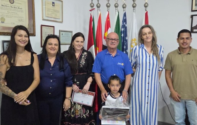 ALUNOS SÃO PREMIADOS NO CONCURSO DE DESENHO “SUPER NOEL EM AÇÃO POR JAHU!”, DO ROTARY