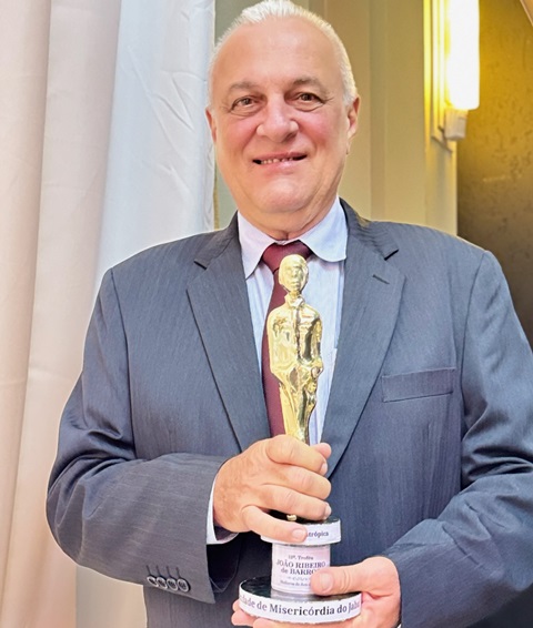 Irmandade de Misericórdia do Jahu é homenageada com troféu João Ribeiro de Barros