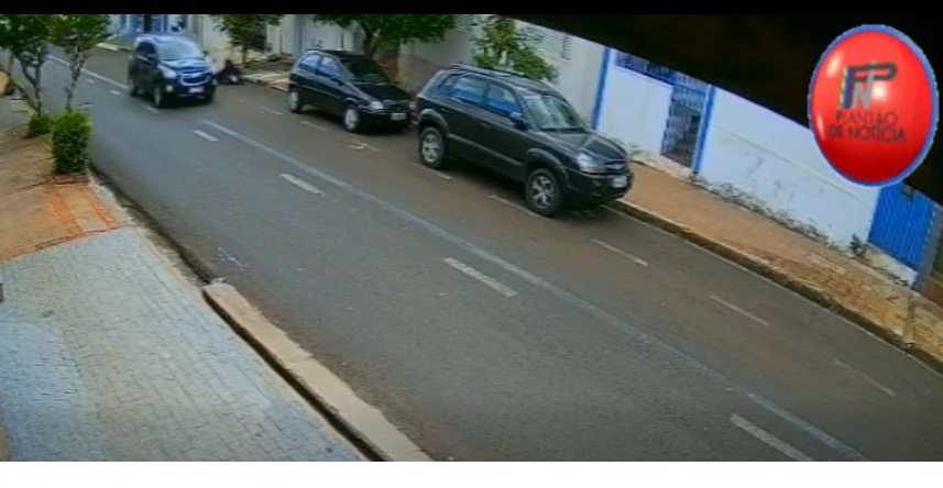 Plantão de Noticia esclarece caso da Spin que derrubou motociclista em ação intencional. Veja vídeo