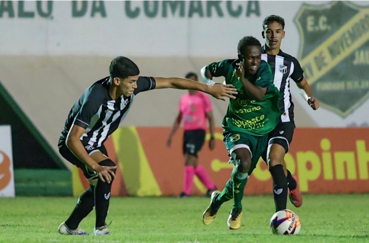 XV de Jaú se despede da Copinha em Jaú após derrota para o Ceará. Copa SP segue até domingo no Jauzão