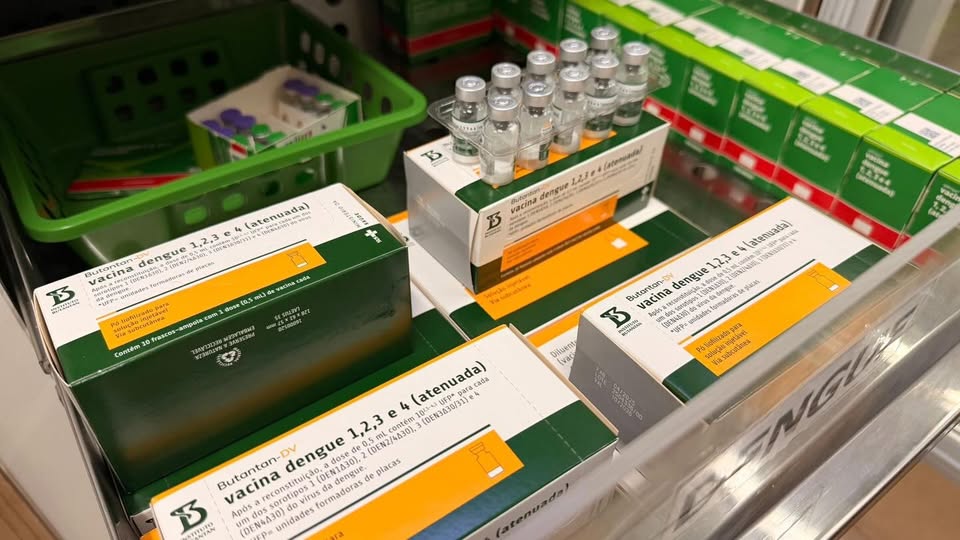 Vacina contra a dengue começa por quem está na linha de frente do combate à doença em Jaú