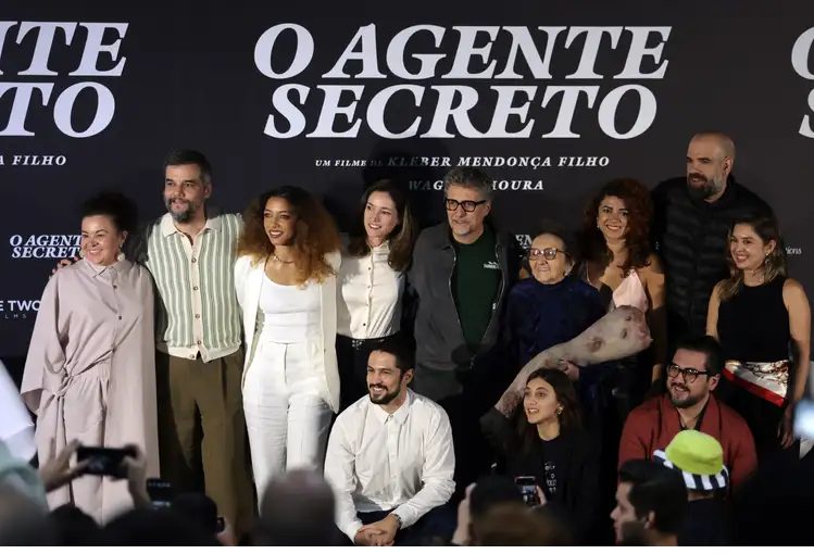 Em clima de final de Copa, Brasil se prepara para noite do Oscar