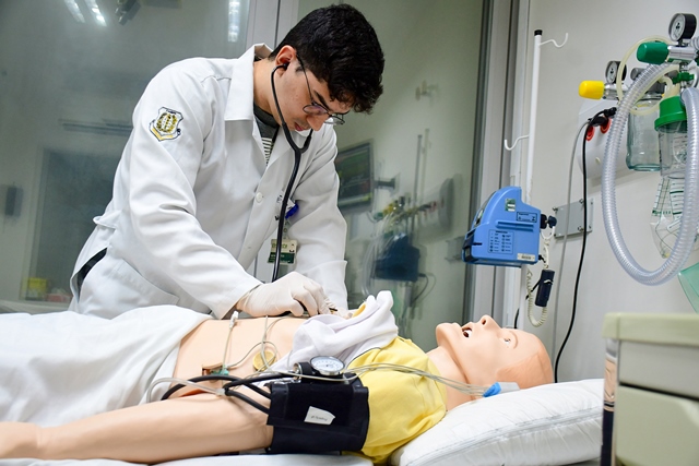 Medicina Unoeste abre inscrições para vestibular em Prudente, Jaú e Guarujá