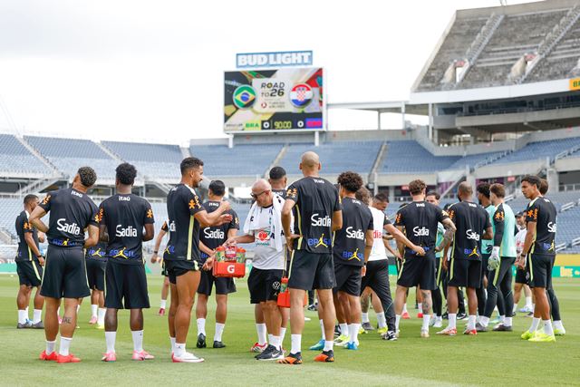 Brasil encara Croácia nesta terça, em Orlando