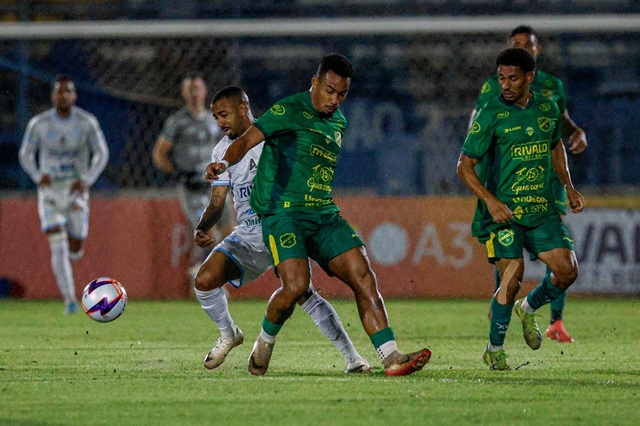 XV de Jaú luta até o fim, mas cai nos pênaltis; Marília e Portuguesa Santista garantem acesso e vão à final