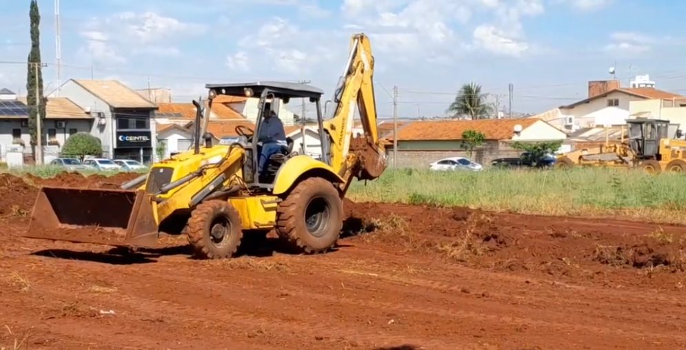 Governador Tarcísio vem a Jaú para lançar pedra fundamental do AME após anos de promessas e adiamentos