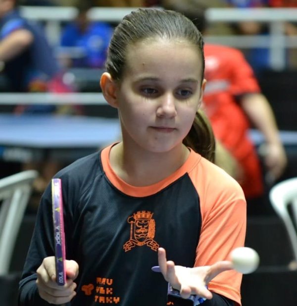 Mais um talento de Jaú ganha destaque nacional no tênis de mesa: Heloísa é convocada para a Seleção Brasileira