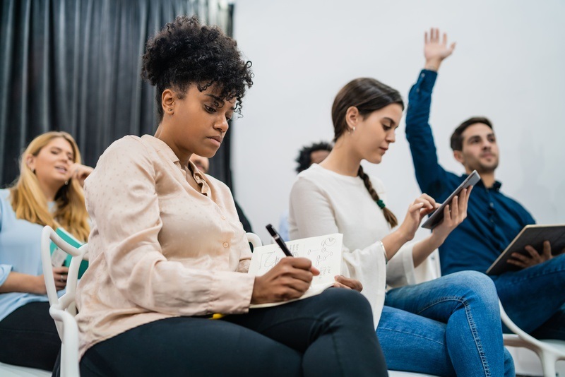 Jaú oferece cursos gratuitos de férias para quem busca atualização profissional na enfermagem